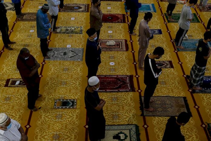 Covid-19: Those involved in interstate travel not allowed to join prayers at mosques in Perlis, says Raja Muda
