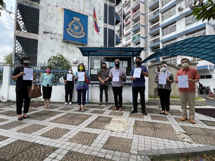 Opposition lawmakers lodge police report over govt’s alleged Covid-19 mismanagement