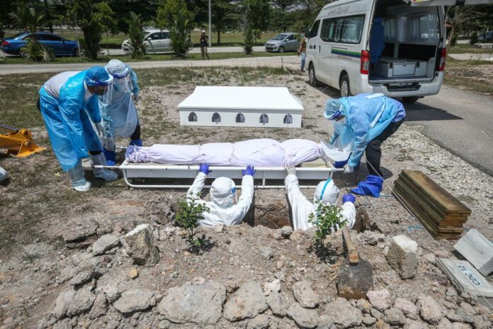 Zulkifli: Govt mulls opening Covid-dedicated cemeteries for Muslims