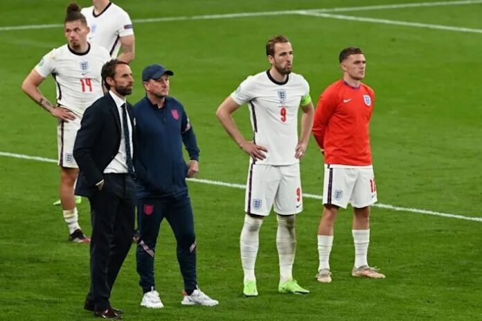 Southgate tells heartbroken England stars to bounce back from Euro final agony