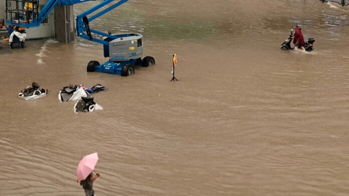 12 dead in flooded subway as downpours hit central China: officials