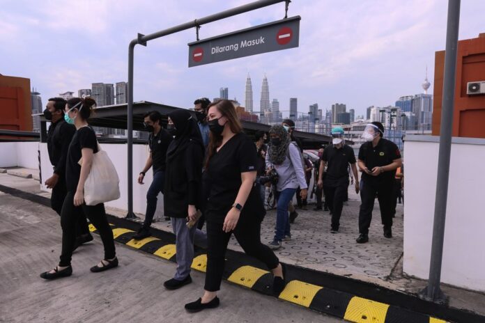Police to probe contract doctors’ ‘hartal’ at Hospital Kuala Lumpur over prohibition on public gathering
