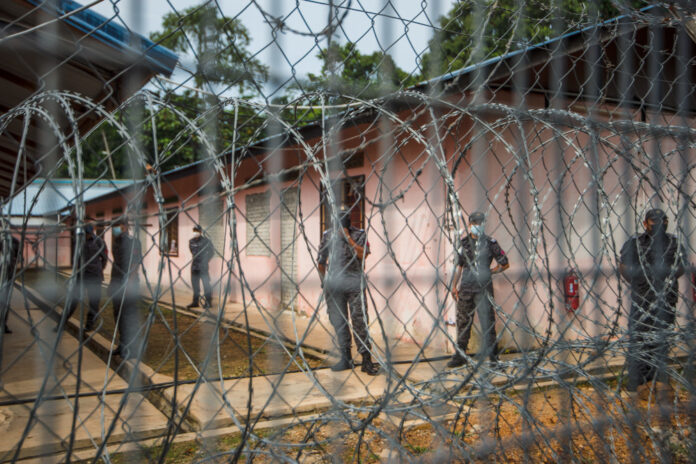 Covid-19: 108 of Sarawak’s new cases from Immigration detention depot and prison, says state Health director