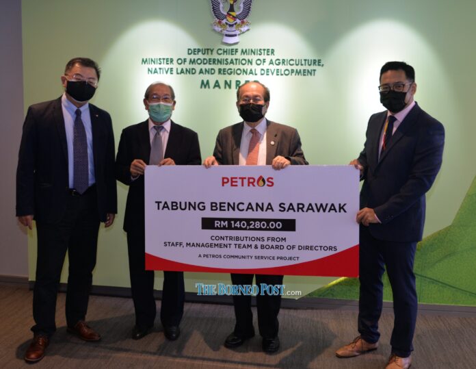 Petros hands over RM140,280 to State Disaster Fund