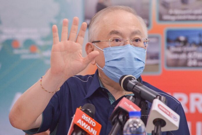 Transport minister: Loading, unloading non-essential cargo allowed in EMCO areas for limited number of days