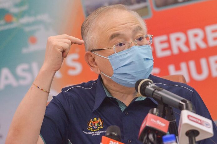 Transport minister: Names of e-hailing drivers, p-hailing riders collected for Covid-19 vaccination purposes