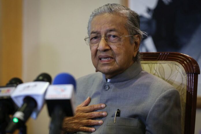 Dr Mahathir says he met Tengku Zafrul, offered advice on how to quell rising Covid-19 cases