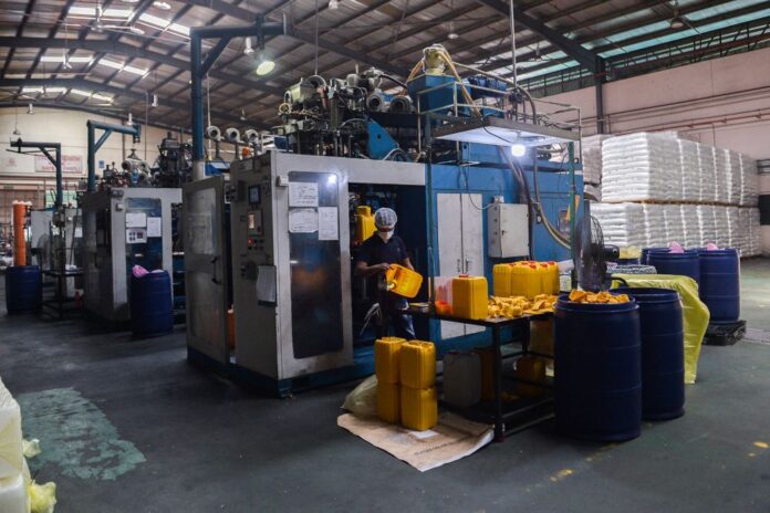 Can state governments overstep Putrajaya and close factories for fear of workplace clusters?