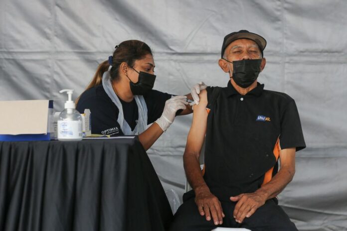 Dr Adham: 324,745 Covid jabs administered yesterday