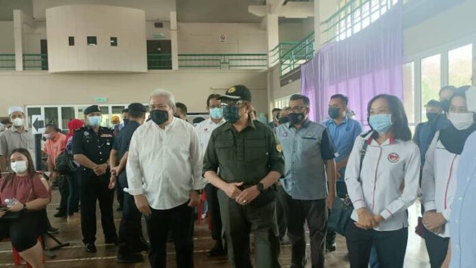 Abang Johari: Sarawak to go all out in making ‘vaccine passports’