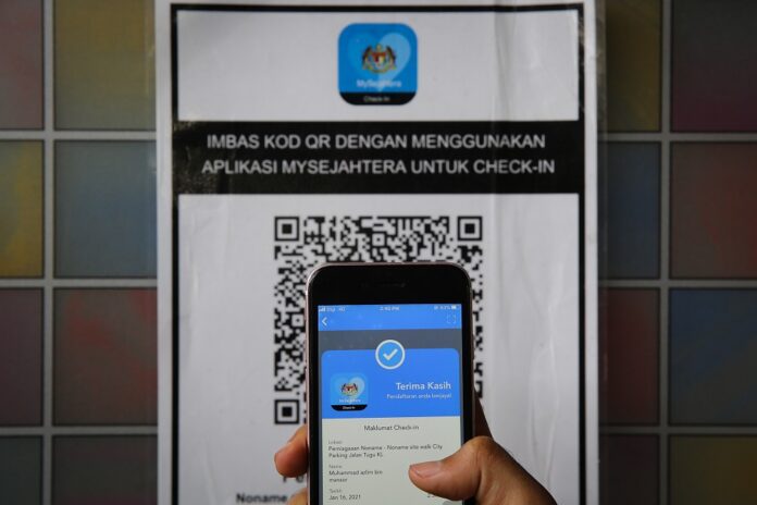 MOH issues 18 compounds in S’wak for violating SOP