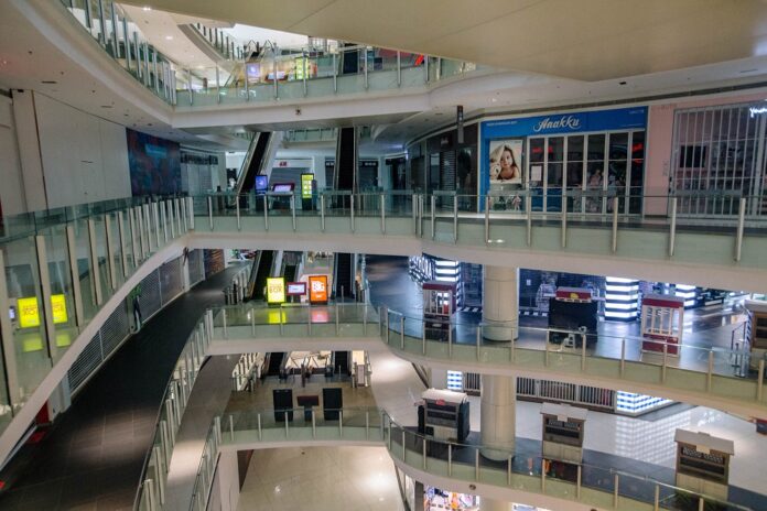 Citing high Covid-19 vaccination rates, association pushes for full reopening for retail sector