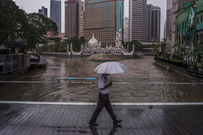 Ministry: Thunderstorms in peninsula’s west coast, Sabah and Sarawak till Thursday