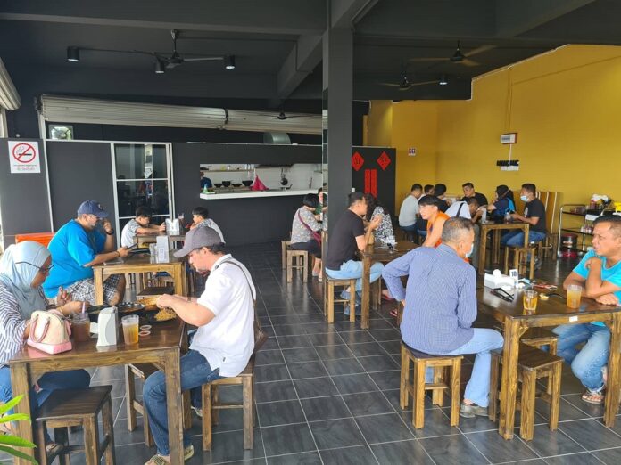 Now, Sabah restricts dine ins to the fully vaccinated only