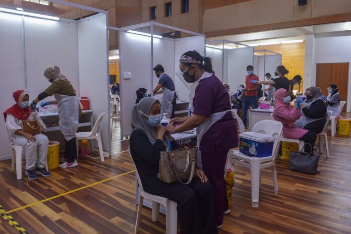 Estimated 35pc of Klang adults not vaccinated contrary to govt data, says MP
