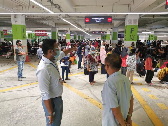 MP: Decentralise walk-in vaccination