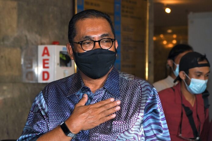 Umno VP assures party MPs who support PN they will not lose their place
