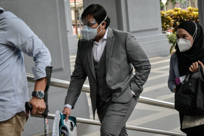Zahid in hospital for slipped disc, ‘possible’ to attend court on Sept 6 – doctor