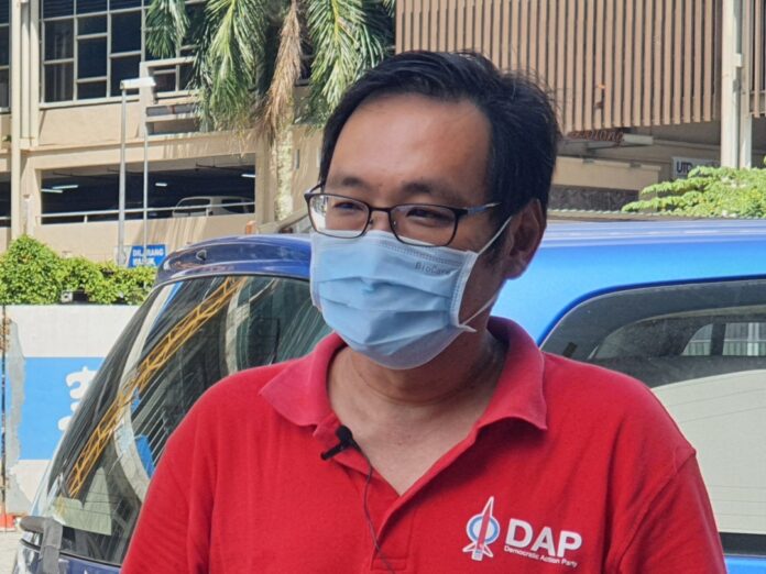 DAP propose govt agencies extend over-the-counter service hours