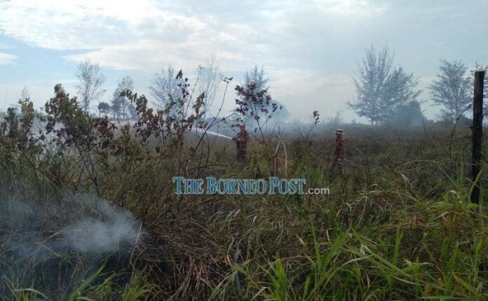 Firefighters deployed to put out bushfire near SMK Agama Miri
