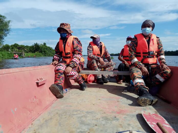 Search and rescue operation continues for Indonesian who fell into Baram River