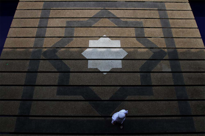 Covid-19: Perak Islamic Religious Dept says fully vaccinated worshippers must comply with SOPs at mosques, surau