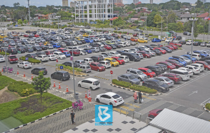 Statistics Dept: June motor vehicle sales down 92 pct from May