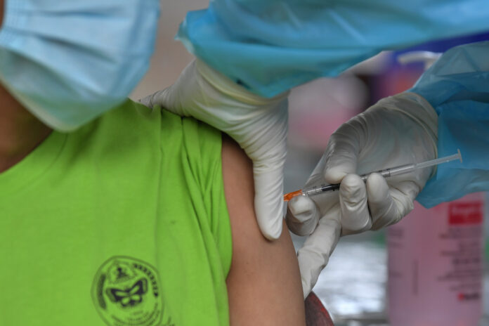 JKJAV: Over 60 pct of Malaysia’s adult population fully vaccinated