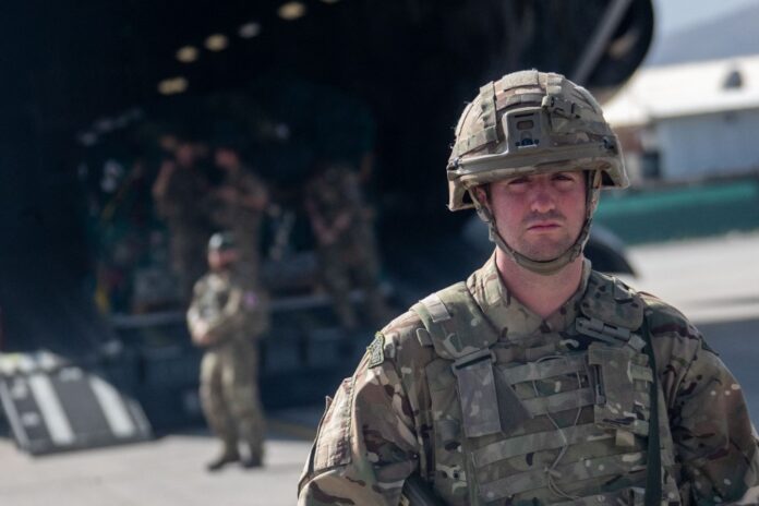 Final UK plane carrying military leaves Kabul