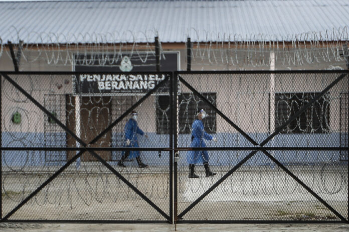 Sabah govt to defer repatriation of over 2,000 illegals after Covid-19 outbreak at detention centres, says deputy minister