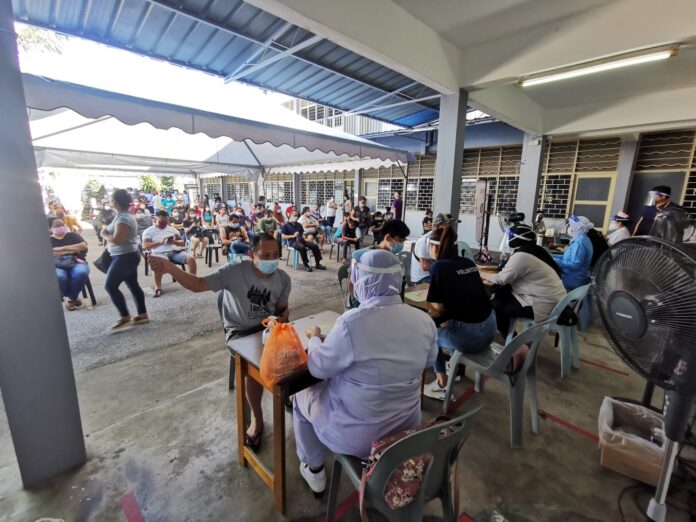 Over 3.36 mln Covid-19 vaccine doses administered in S’wak as of yesterday