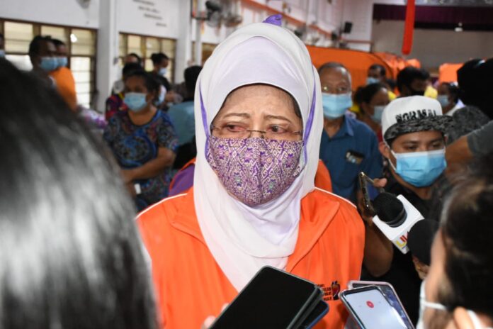 Fatimah: Taska, tadika can only open if teachers, babysitters fully vaccinated