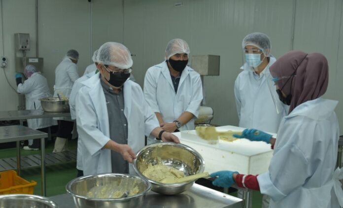 Uggah: SDMC to help farmers under lockdown market durians