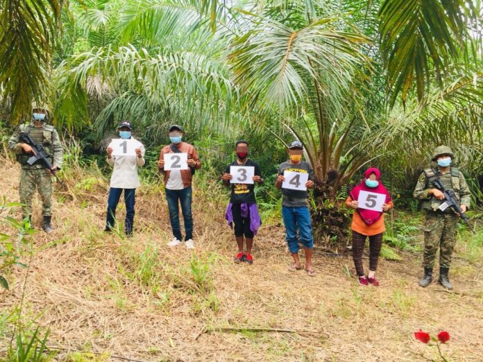 10 deported back to Indonesia after entering Sarawak illegally