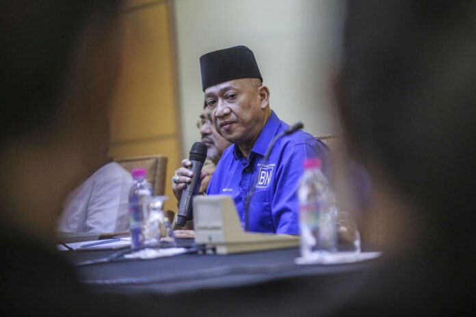 Law minister Takiyuddin must apologise to Agong for jumping gun on revoking EOs, says Umno’s Nazri Aziz