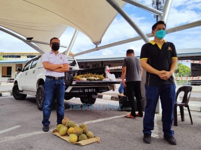 Taman Selera Harmoni carpark opens for durian, dabai sale