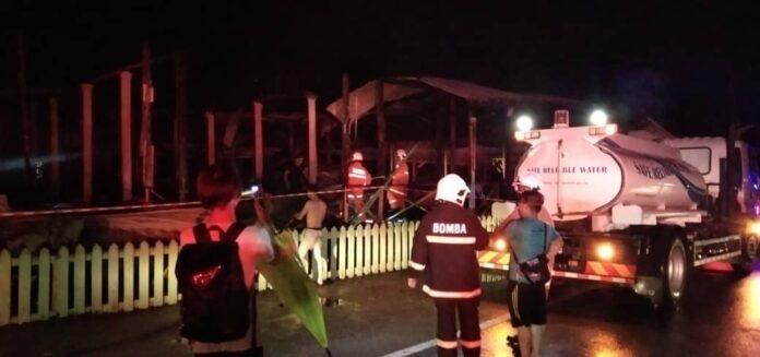 Kg Semop mosque razed to the ground in afternoon blaze