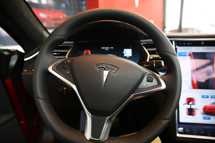 US opens probe of Tesla Autopilot after 11 crashes: agency