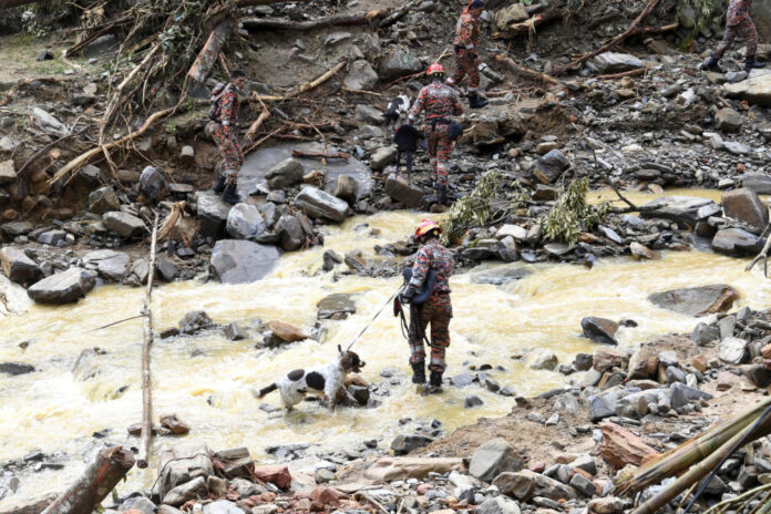 Kedah Sultan extends condolences to families of Gunung Jerai flood victims
