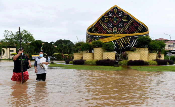 In Sabah, 32 flood evacuees remain at Penampang temporary evacuation centre as at 8am