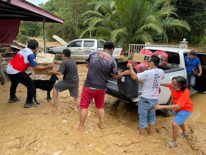 Deploy army to assist flood victims – Warisan