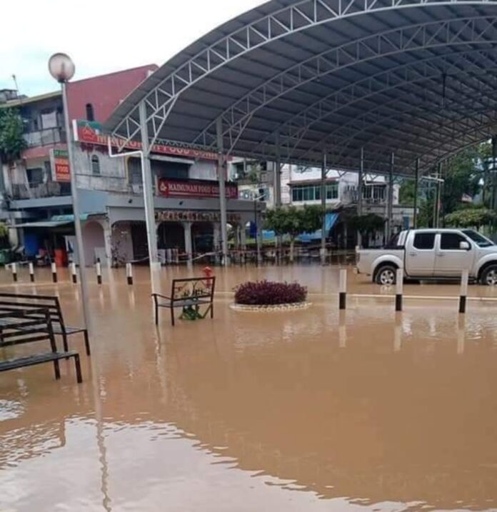 68 flood victims at three relief centres