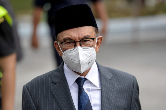 Anwar’s bid to challenge implementation of NSC Act dismissed