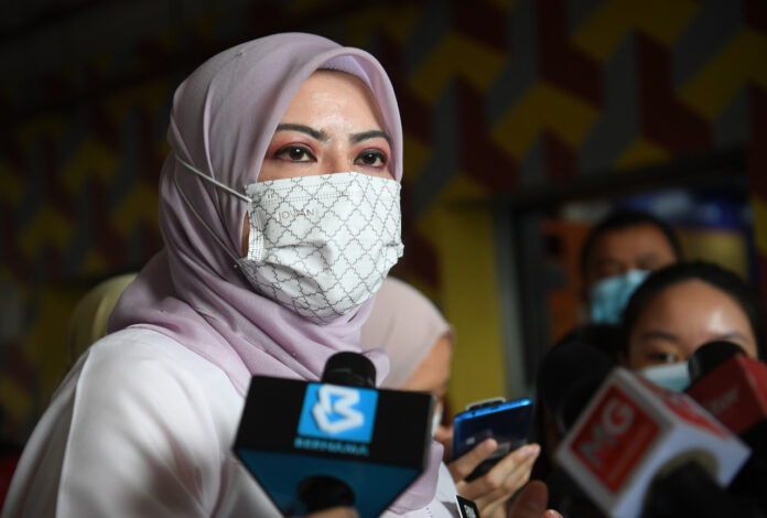 Rina Harun: 154 children orphaned due to Covid-19