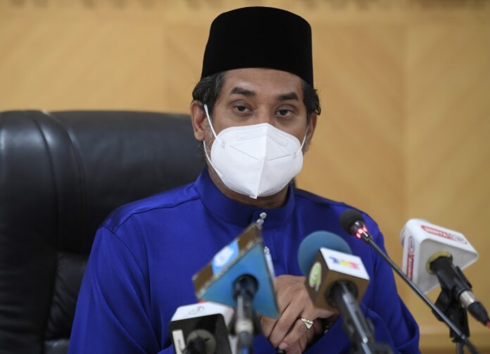 Khairy to discuss with Education Ministry on making vaccination compulsory for teachers