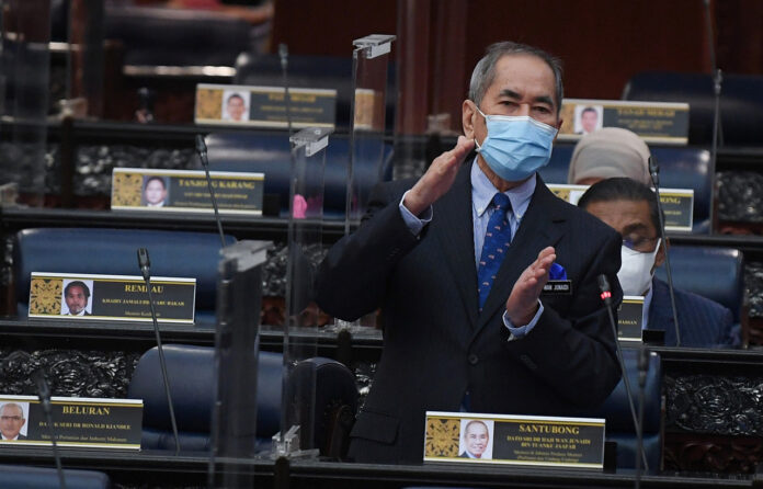 Wan Junaidi: AG to draft anti-hopping law