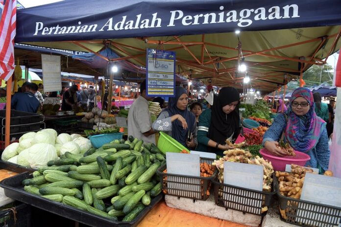 Fama says 100 farmers’ markets opened in states under Phase Two of NRP