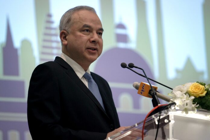 Sultan of Perak to perform functions of King while His Majesty away in UK