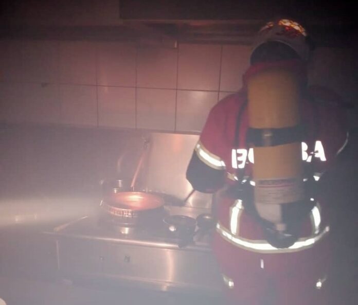 Fire breaks out at Miri restaurant’s kitchen