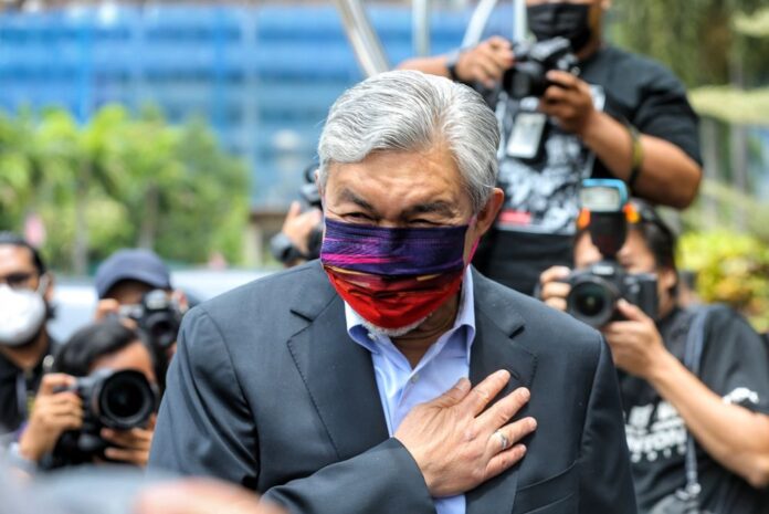Claiming Zahid ‘overprosecuted’, lawyer suggests prosecutors drop some 'empty shell' charges